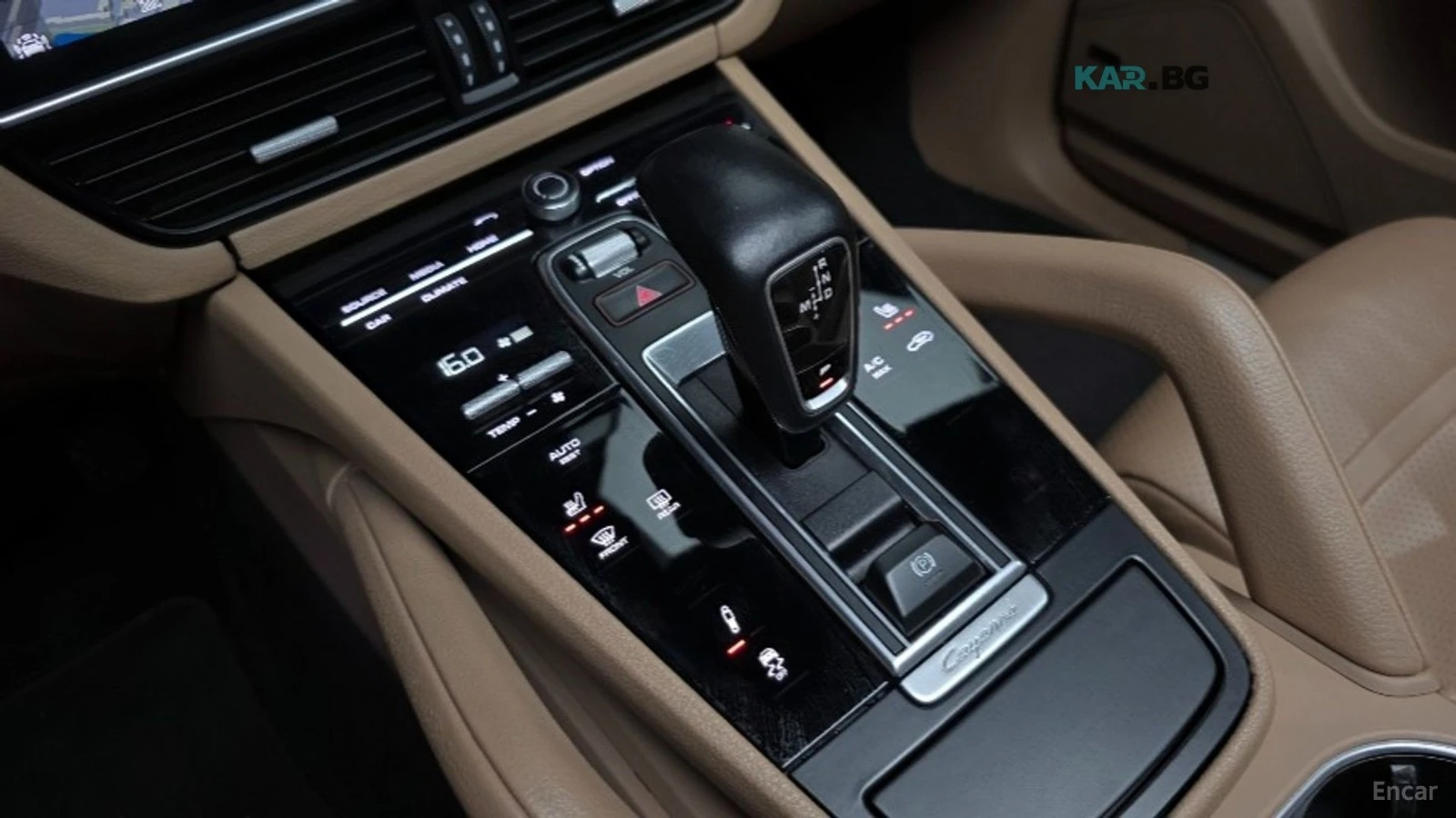 Porsche Cayenne * 3.0* AWD* КОЖА* ПОДГРЕВ* ПАНОРАМА* 360* , снимка 9 - Автомобили и джипове - 55278979