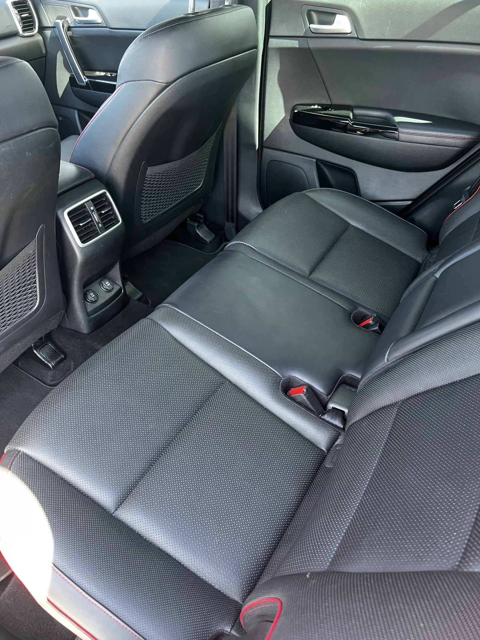 Kia Sportage GT-Line 4WD, снимка 12 - Автомобили и джипове - 55557103