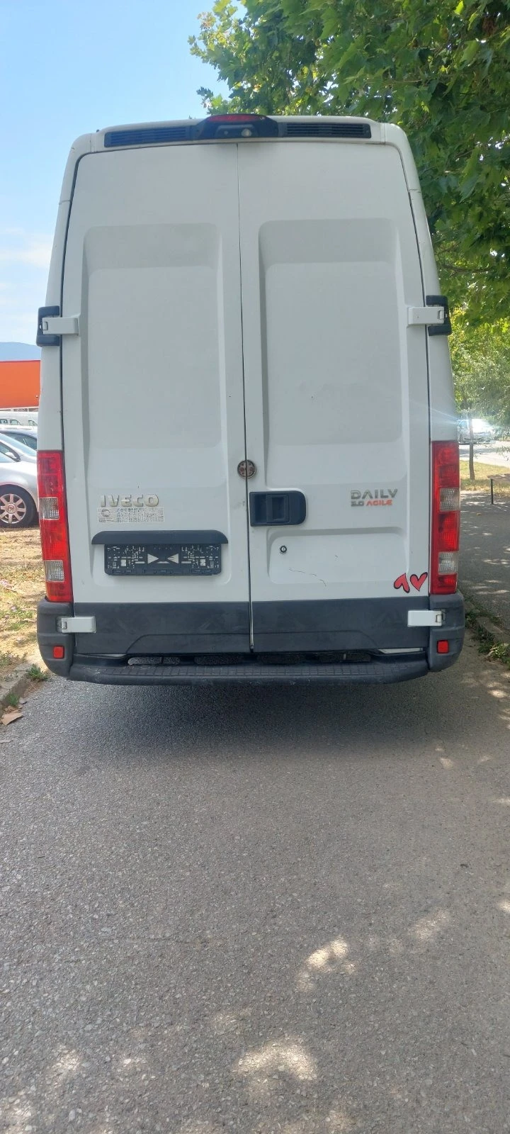 Iveco Daily 35S18 клима, снимка 5 - Бусове и автобуси - 46545398