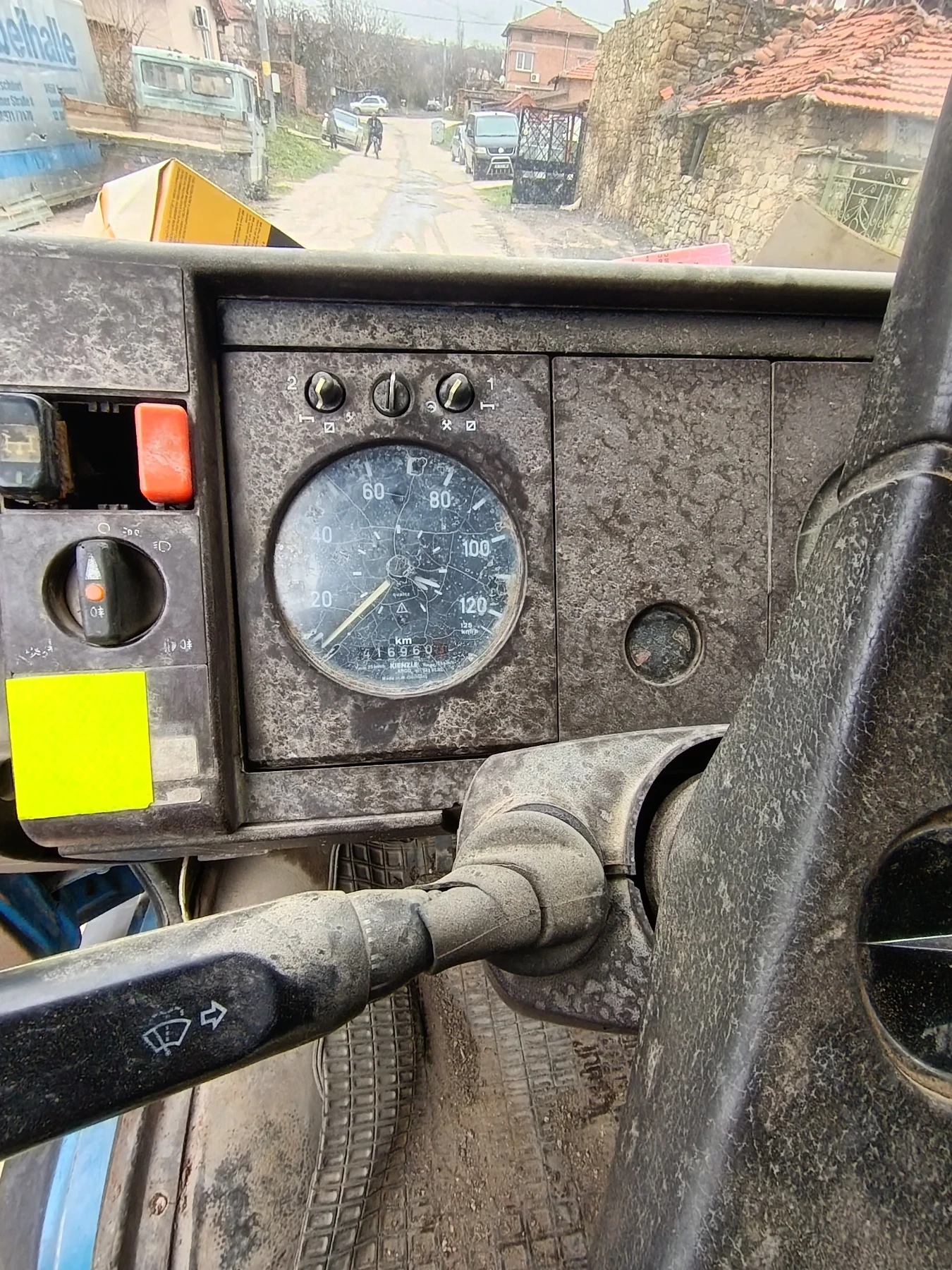 Mercedes-Benz 709  - изображение 7