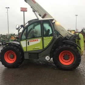       Claas  SCORPION 7040 