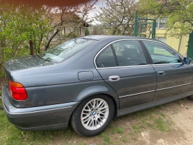     BMW 523   