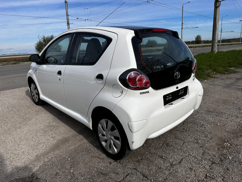 Toyota Aygo NAVI, снимка 5 - Автомобили и джипове - 40280328