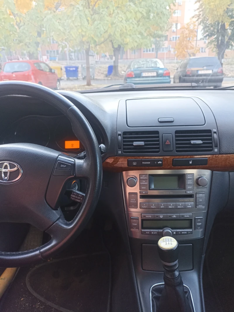 Toyota Avensis D4d 2.0  126, снимка 10 - Автомобили и джипове - 47807121