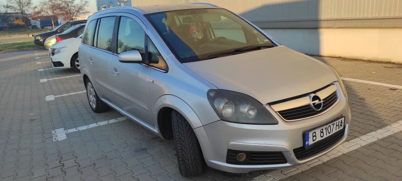 Opel Zafira 1.9 CDTI 6+ 1 места в Автомобили и джипове в гр. Варна