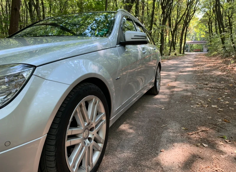 Mercedes-Benz C 220 Avantgarde | Full екстри, снимка 3 - Автомобили и джипове - 52324068