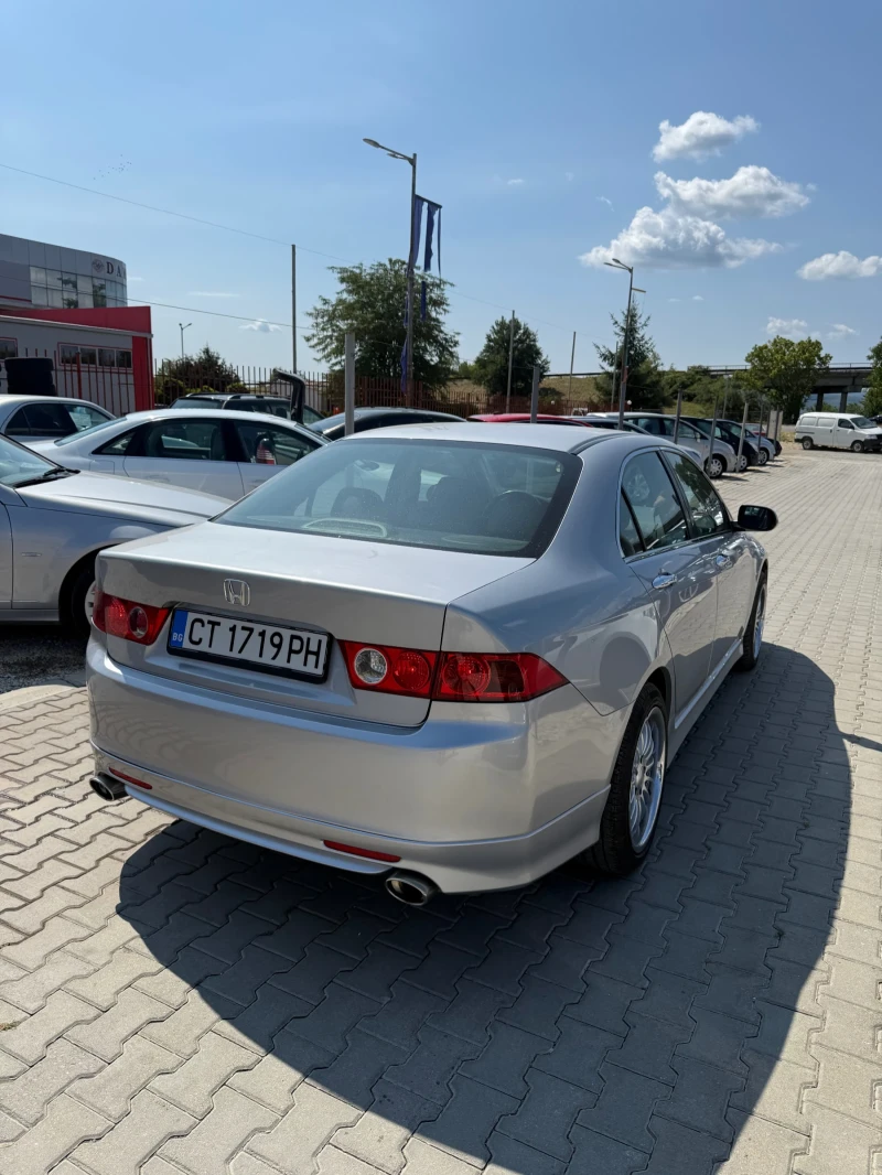 Honda Accord 2.4* Като нова* Всичко платено* Обслужена* Топ* , снимка 8 - Автомобили и джипове - 51009445