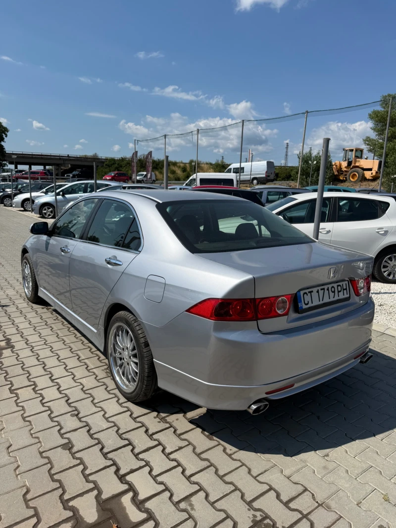Honda Accord 2.4* Като нова* Всичко платено* Обслужена* Топ* , снимка 10 - Автомобили и джипове - 51009445