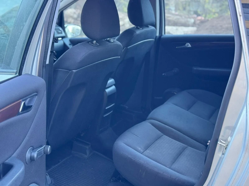 Mercedes-Benz B 180, снимка 10 - Автомобили и джипове - 52423787