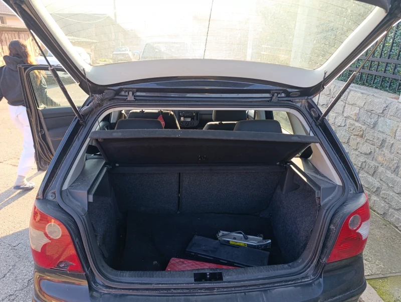VW Polo, снимка 8 - Автомобили и джипове - 52866156