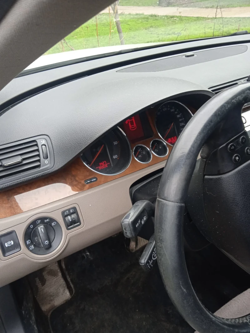 VW Passat, снимка 3 - Автомобили и джипове - 53422225
