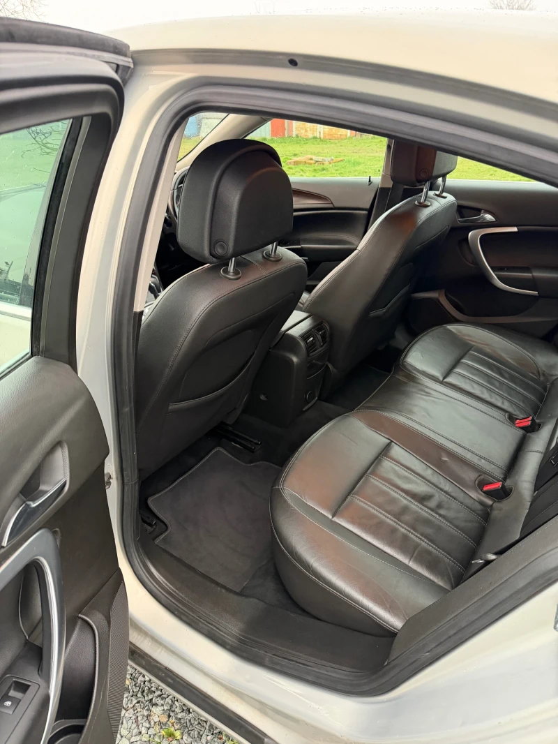 Opel Insignia АВТОМАТ* КОЖА* НАВИГАЦАЦИЯ, снимка 10 - Автомобили и джипове - 53527425