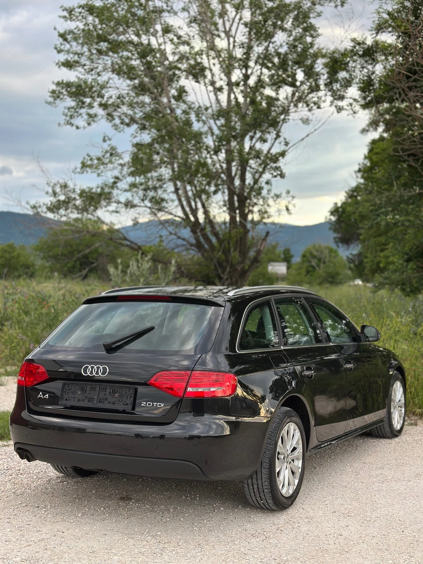Audi A4 2.0TDI - изображение 4