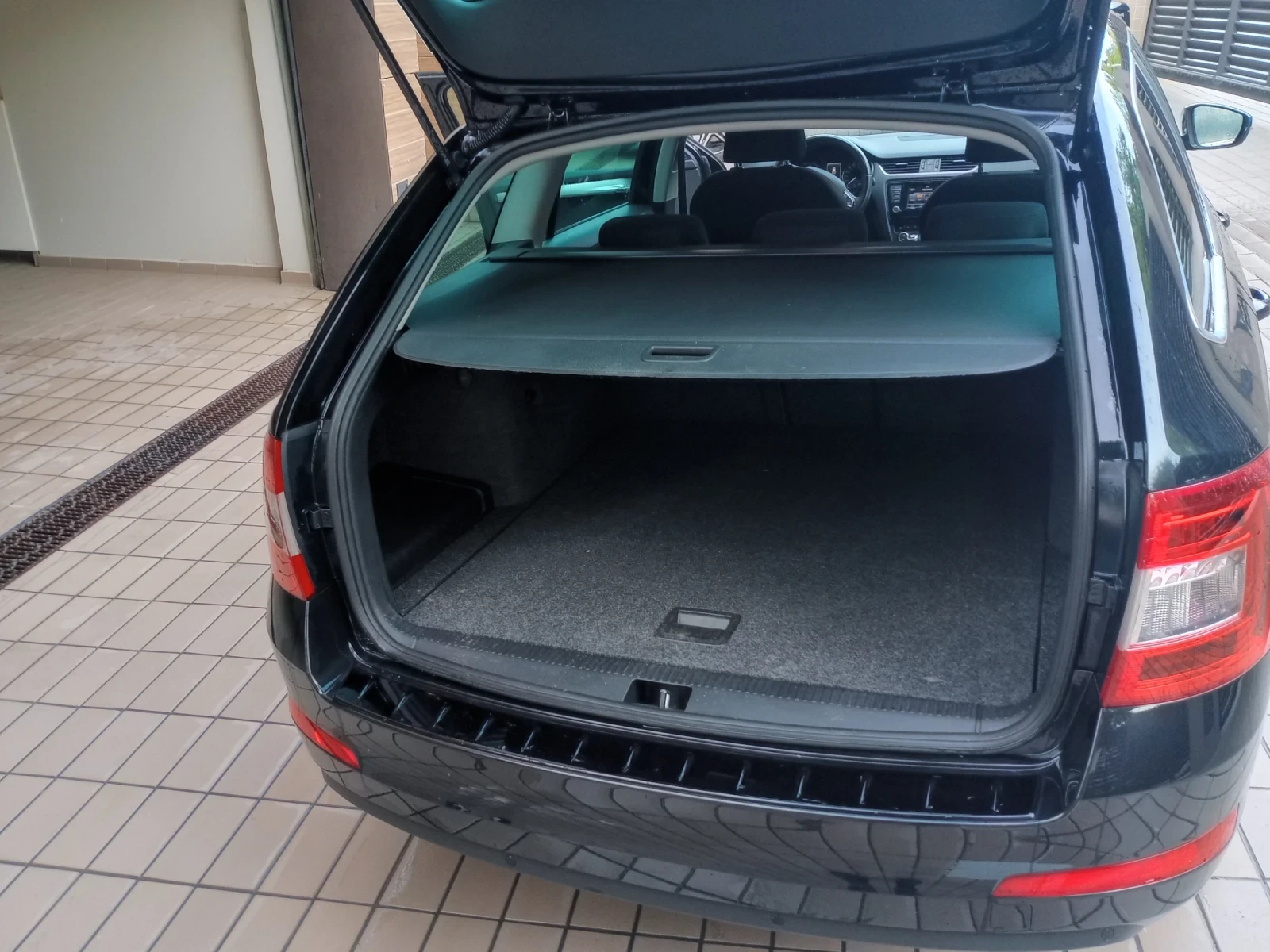 Skoda Octavia 1.2 4 цилиндрова  - изображение 5