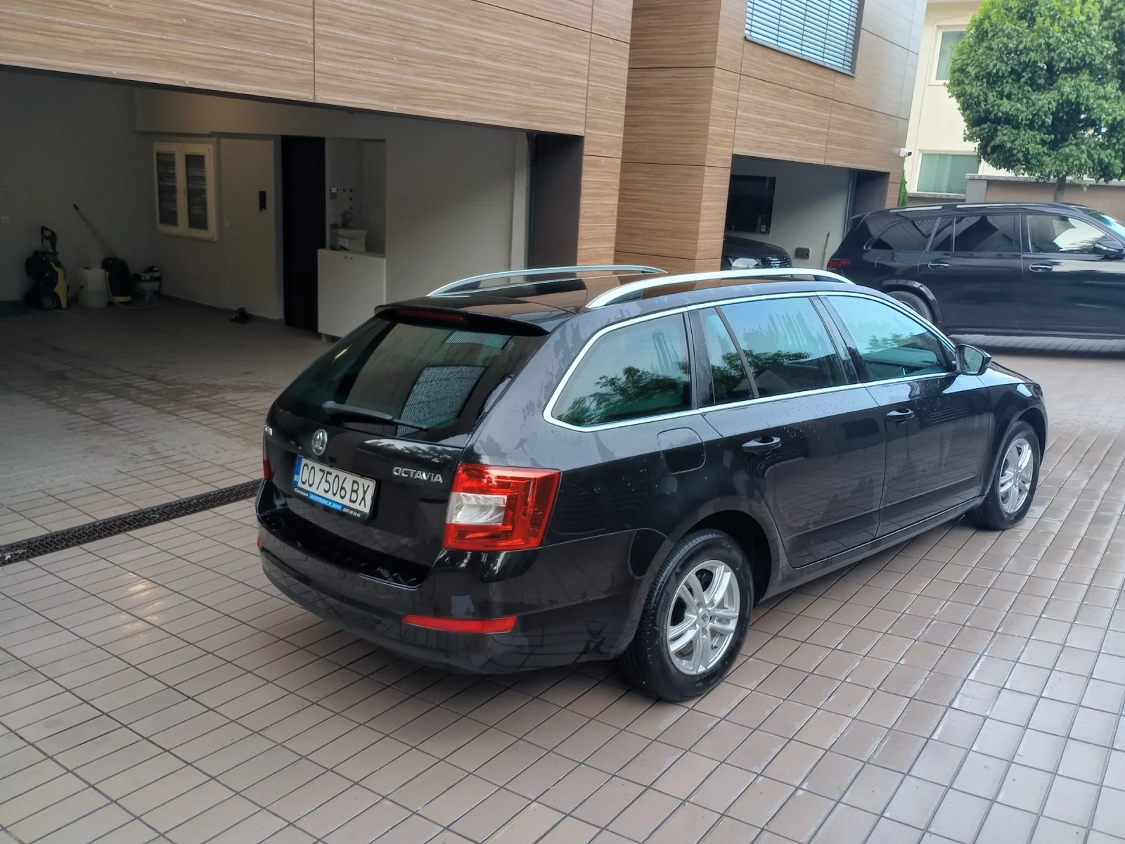 Skoda Octavia 1.2 4 цилиндрова  - изображение 6