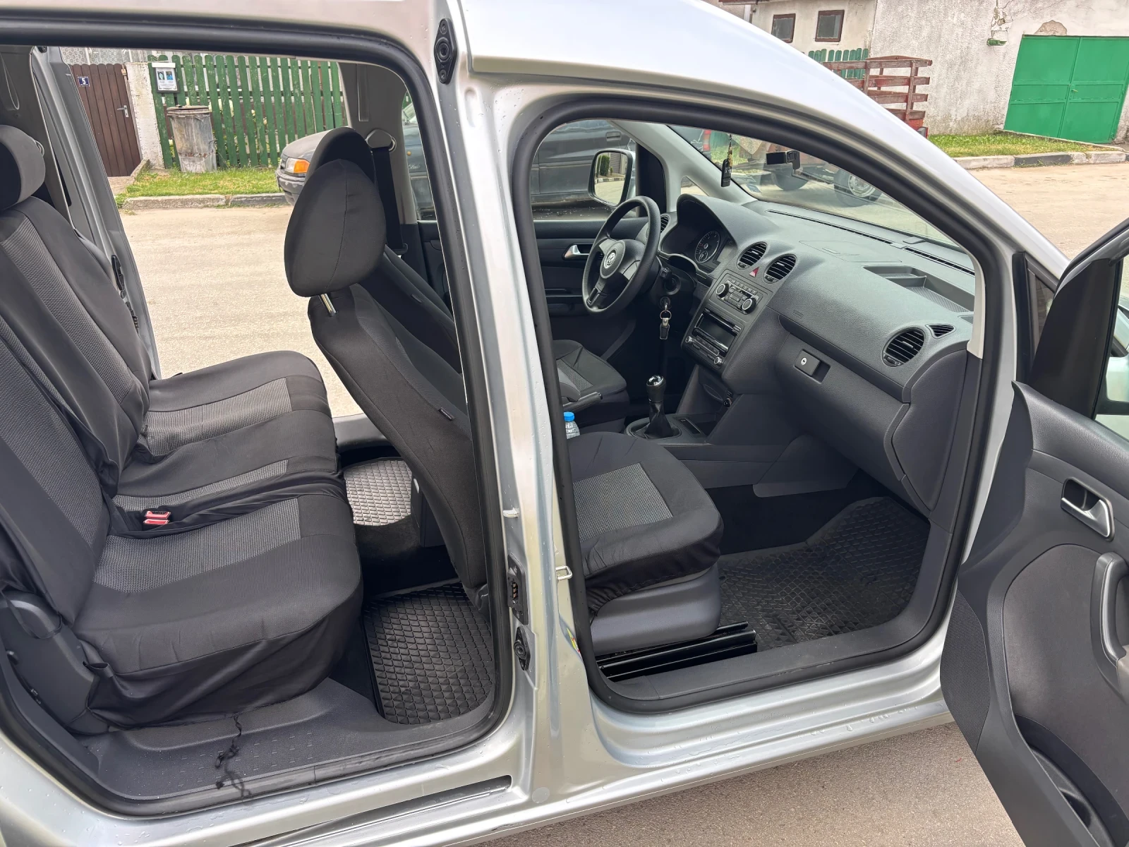 VW Caddy MAXI база 7-местен 1.6 TDI | Mobile.bg — изображение 13