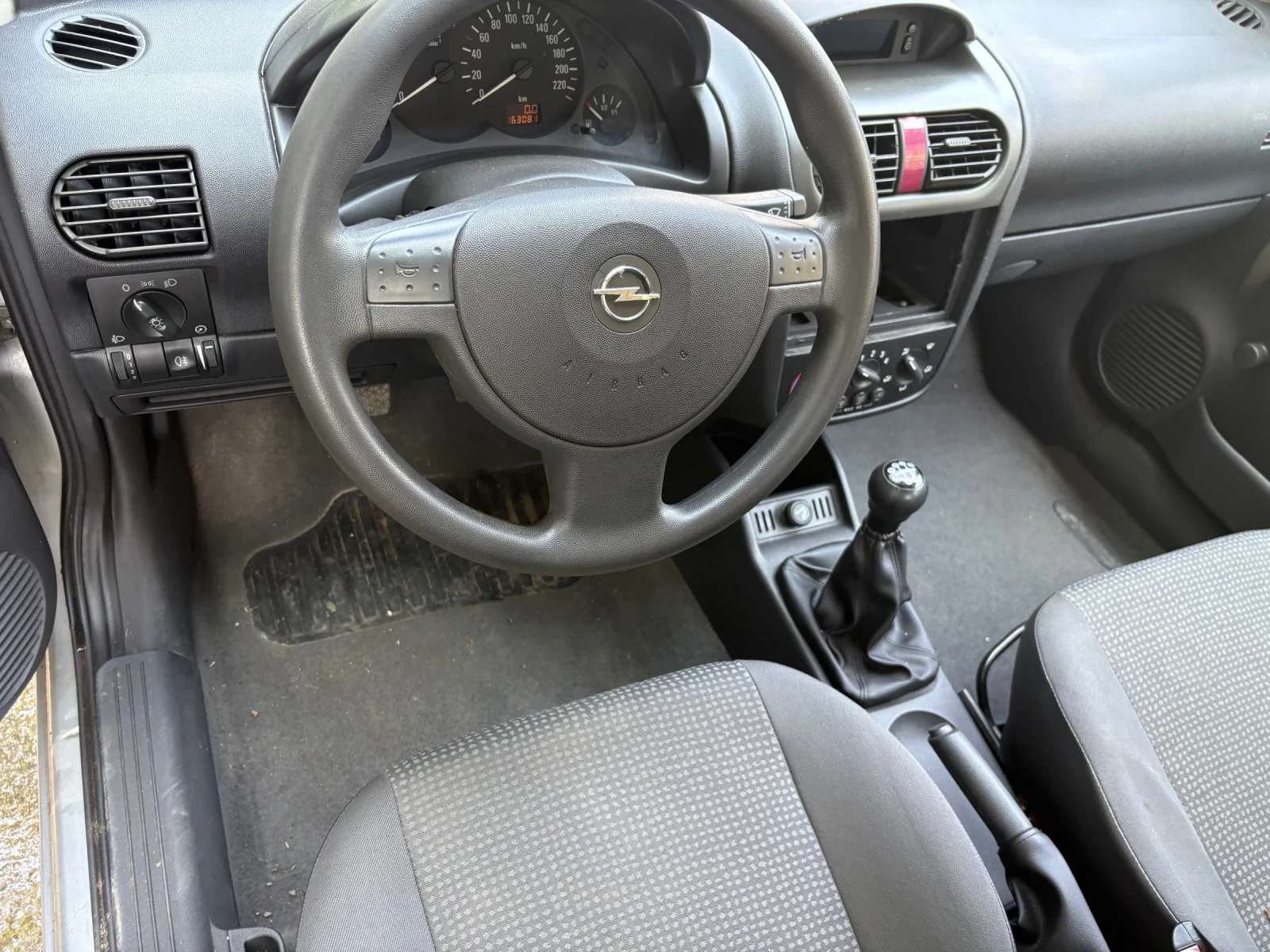 Opel Corsa  - изображение 5
