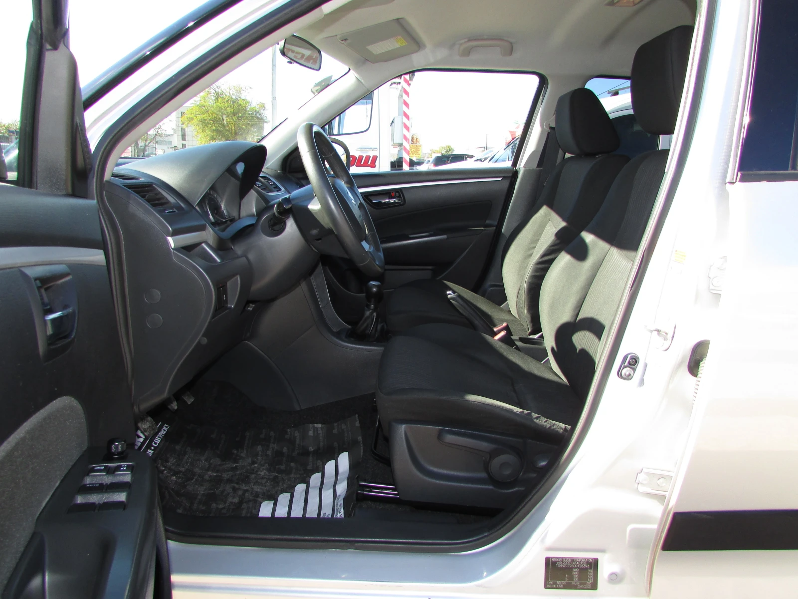 Suzuki Swift 1, 2i EURO5B - изображение 8