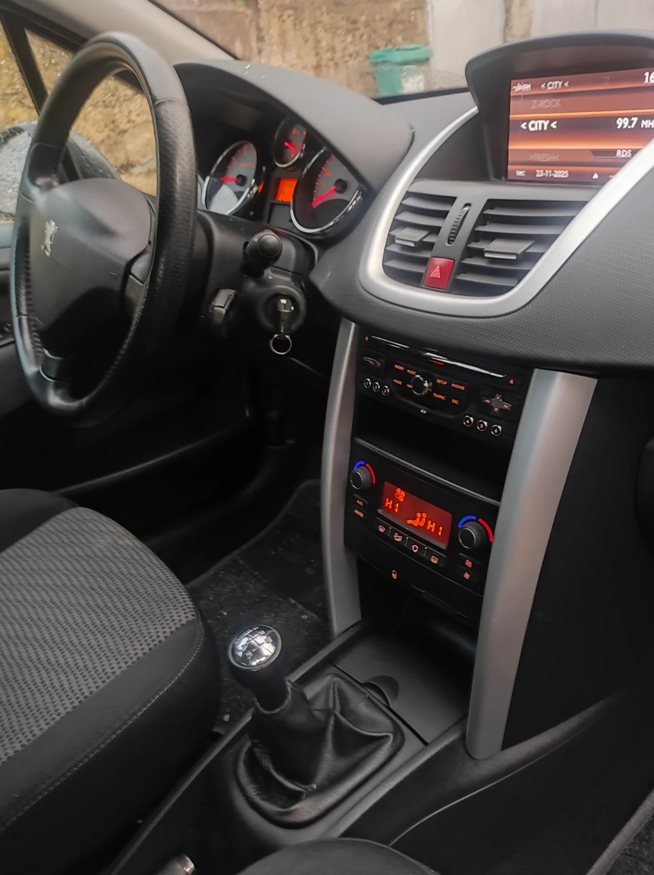 Peugeot 207 SW - изображение 8