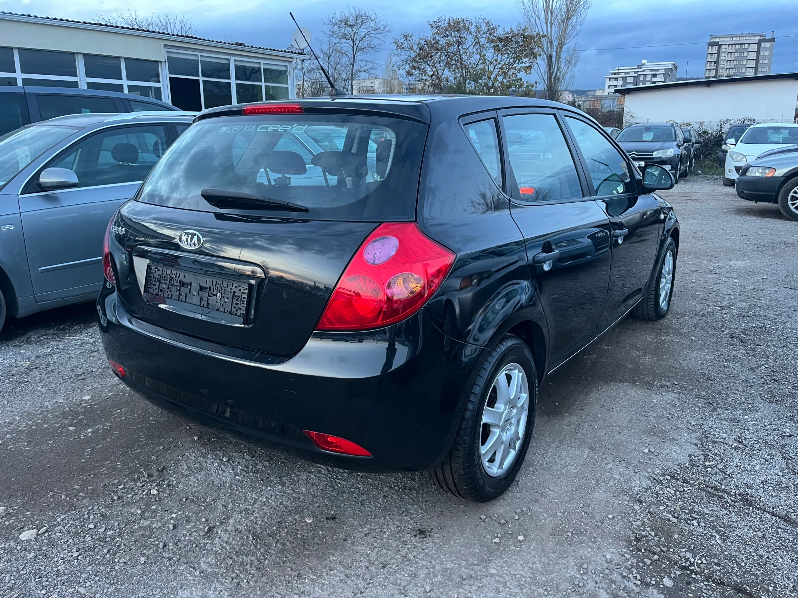 Kia Ceed 1.4 БЕНЗИН - изображение 4