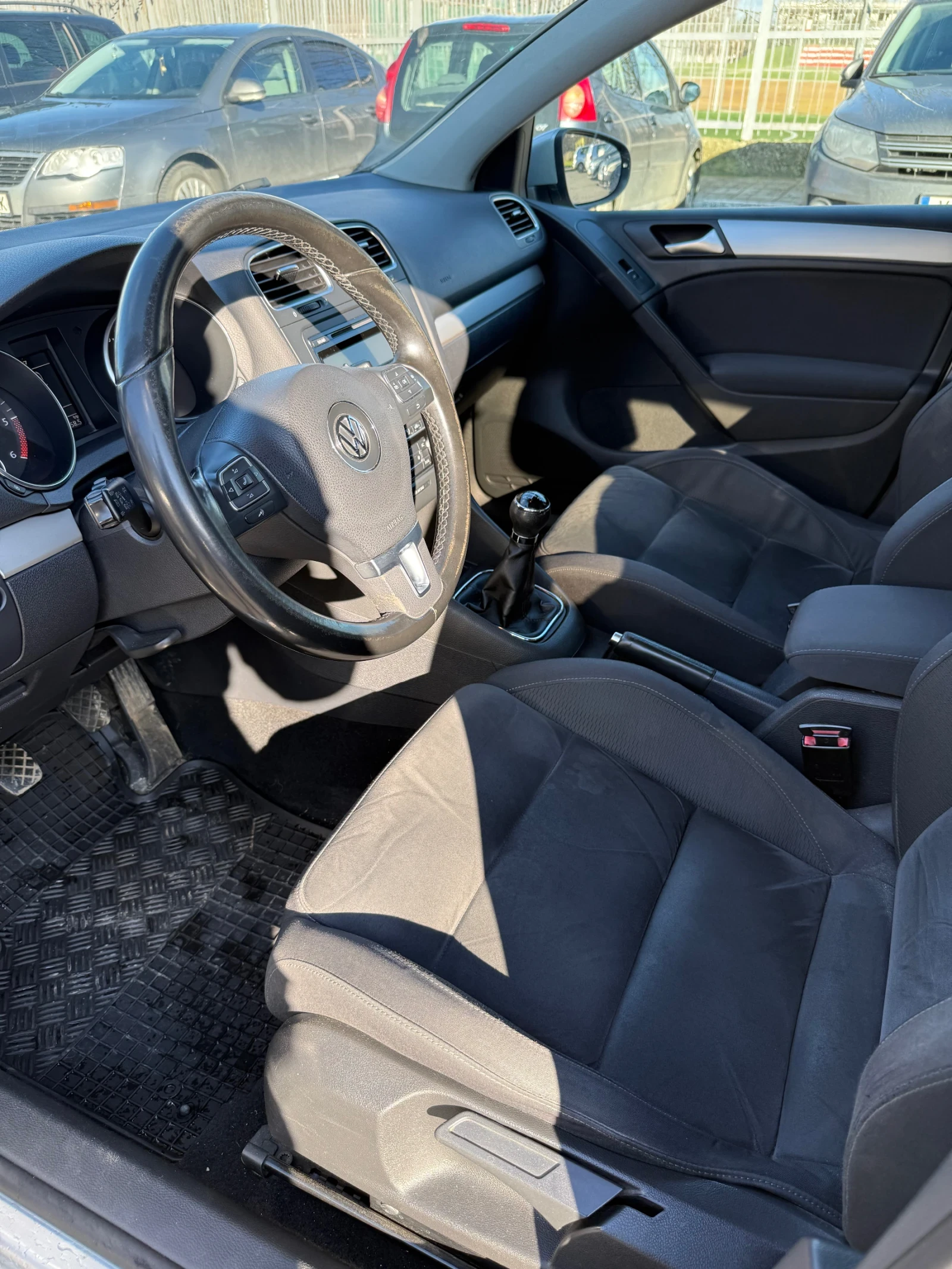 VW Golf 2.0 140 4MOTION, снимка 13 - Автомобили и джипове - 53300087