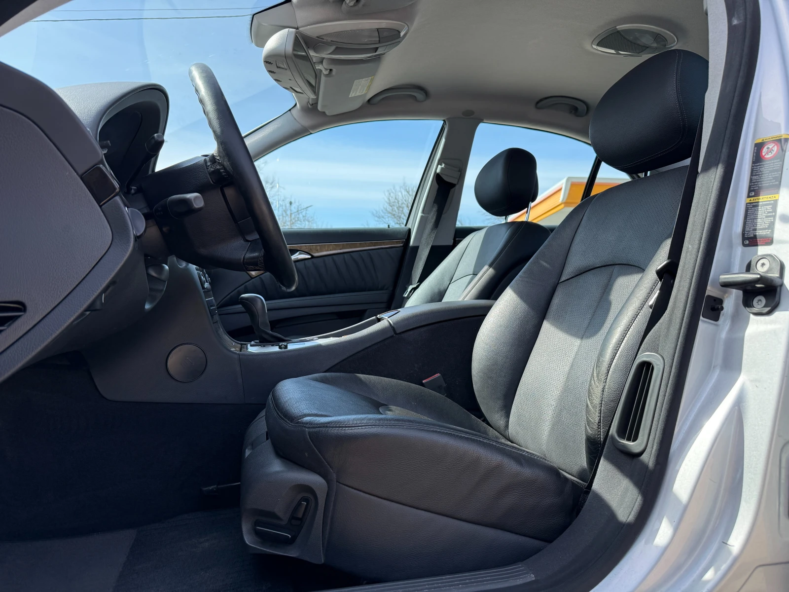 Mercedes-Benz E 320 3.0CDI-V6-4Matic-Avantgarde-автоматик-ТОП, снимка 10 - Автомобили и джипове - 53900294