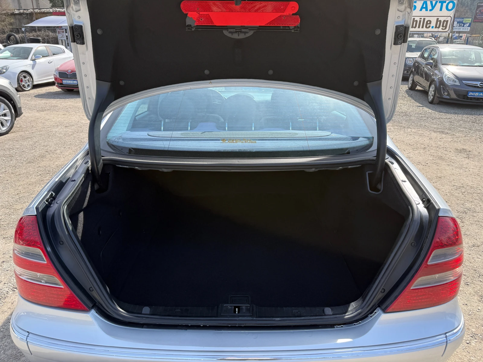 Mercedes-Benz E 320 3.0CDI-V6-4Matic-Avantgarde-автоматик-ТОП, снимка 12 - Автомобили и джипове - 53900294