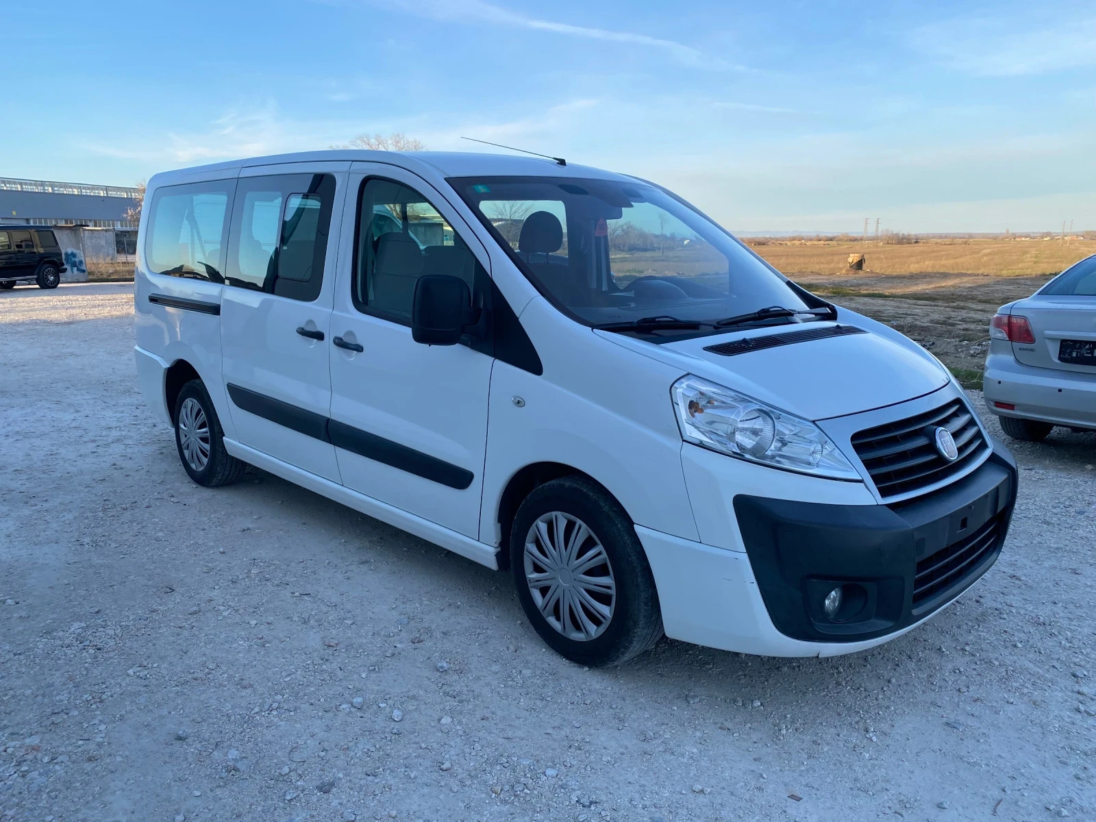 Fiat Scudo 2.0 HDI 7+ 1/8+ 1 ИТАЛИЯ КЛИМАТРОНИК ТЕГЛИЧ , снимка 2 - Автомобили и джипове - 53913938
