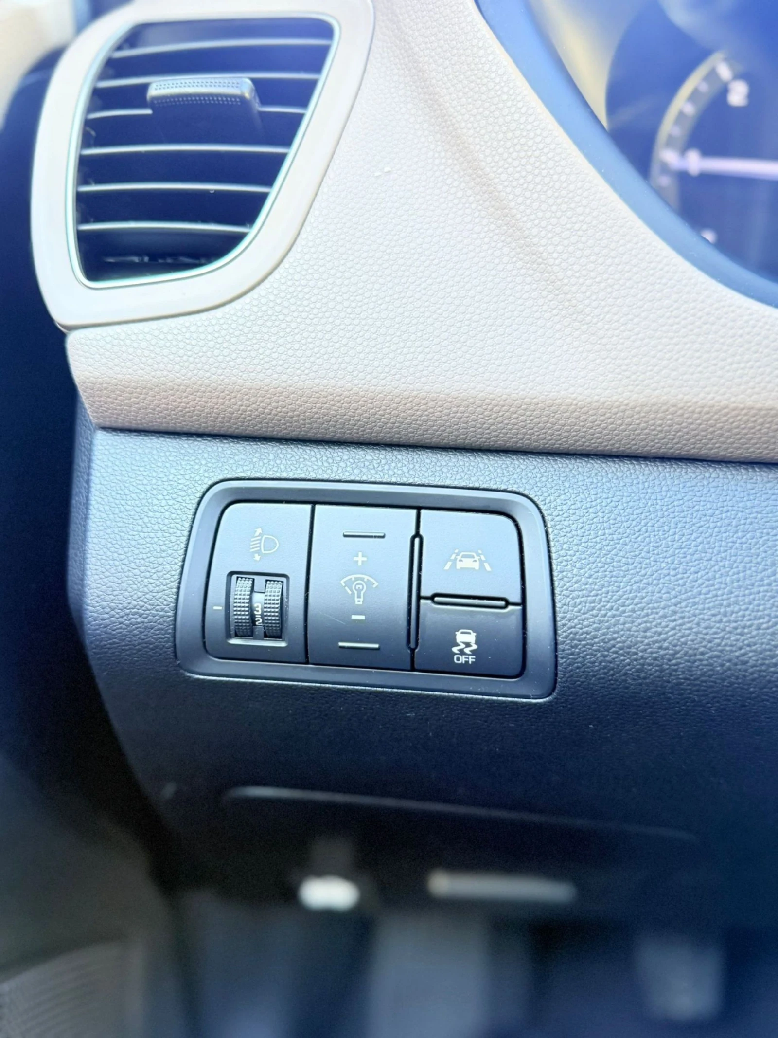 Hyundai I20, снимка 8 - Автомобили и джипове - 54031387