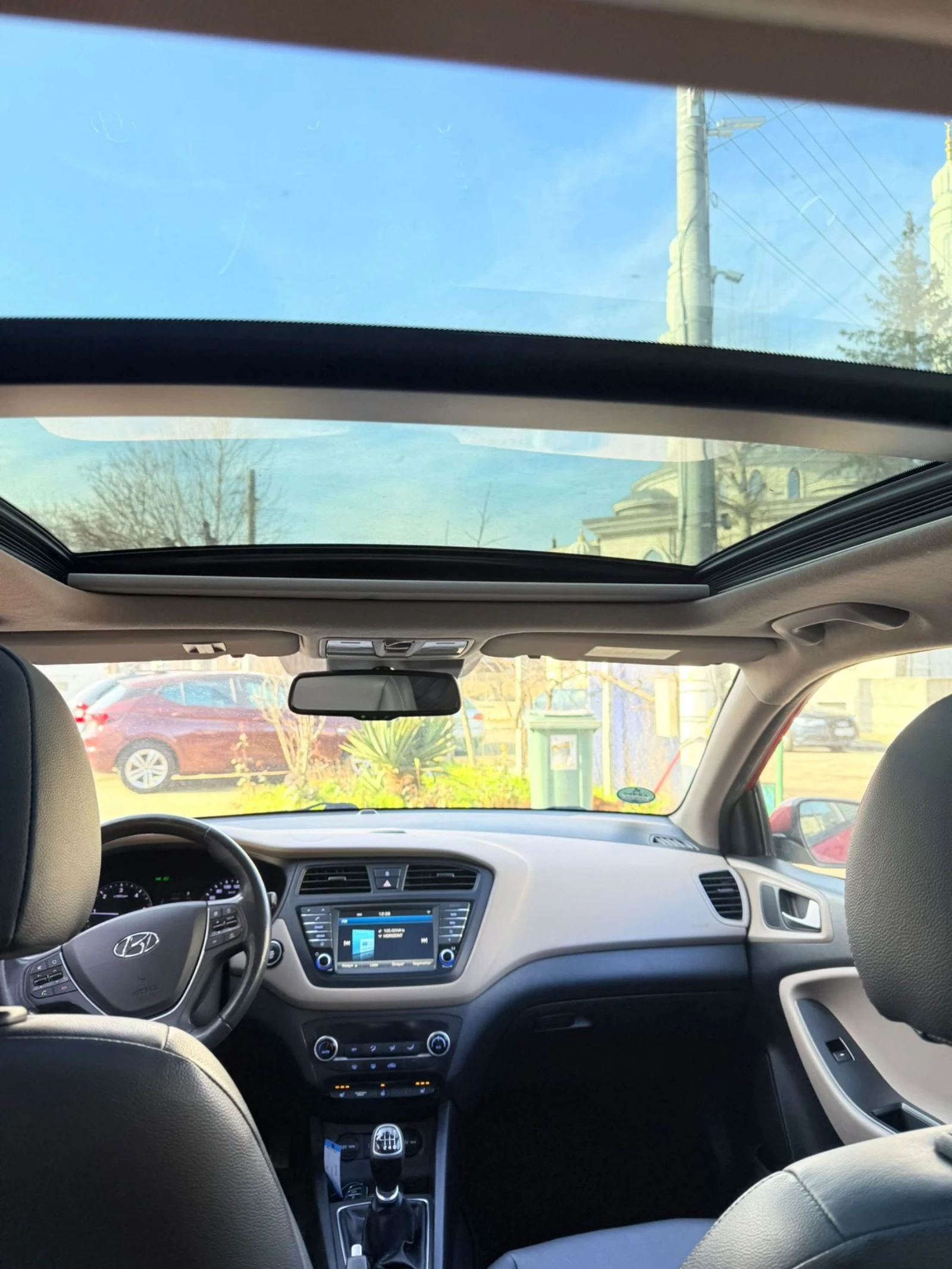 Hyundai I20, снимка 10 - Автомобили и джипове - 54031387