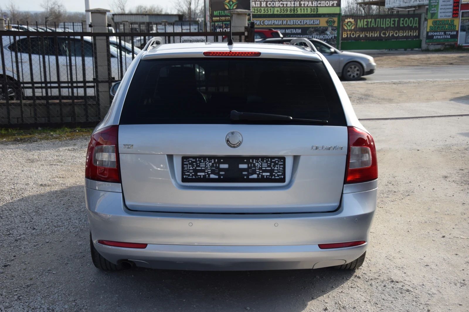Skoda Octavia 1.6 TDI , снимка 6 - Автомобили и джипове - 54056597