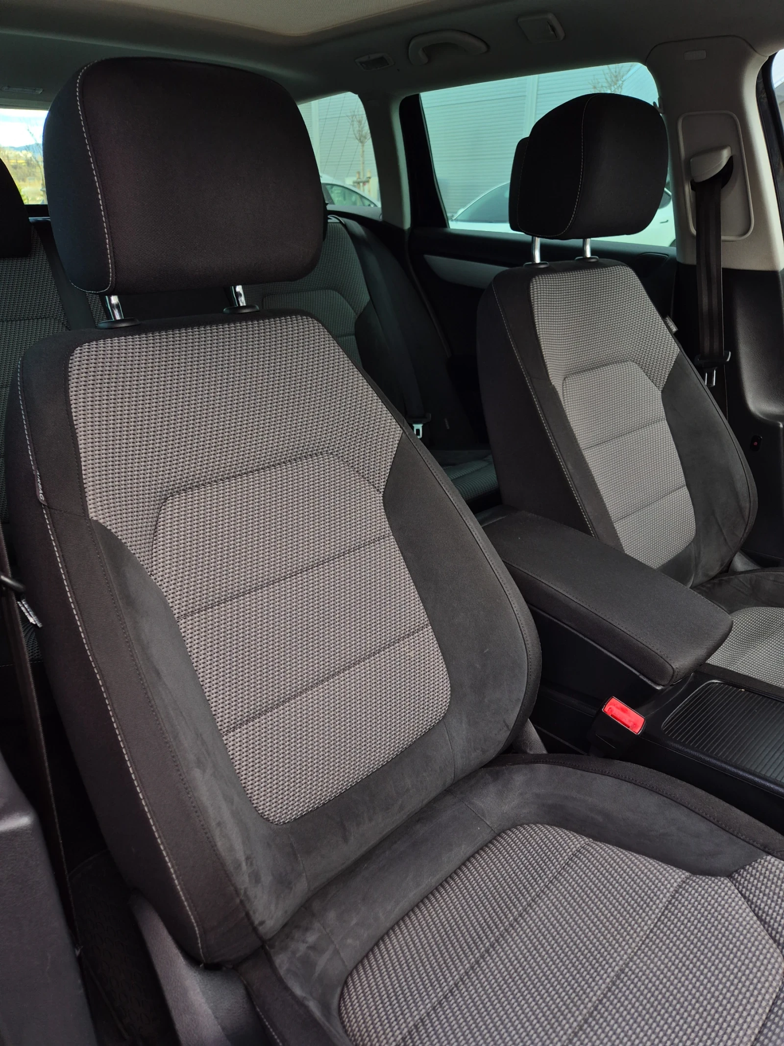 VW Passat ALLTRACK* СЕРВИЗНА ИСТОРИЯ* АВТОМАТ , снимка 10 - Автомобили и джипове - 54116196