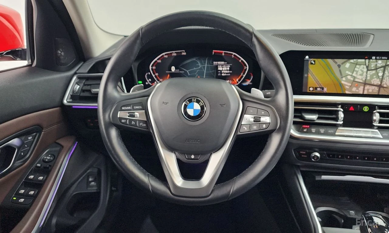 BMW 330 * LUXURY* КОЖА* ПОДГРЕВ* ШИБИДАХ* HEAD-UP* , снимка 12 - Автомобили и джипове - 54301881