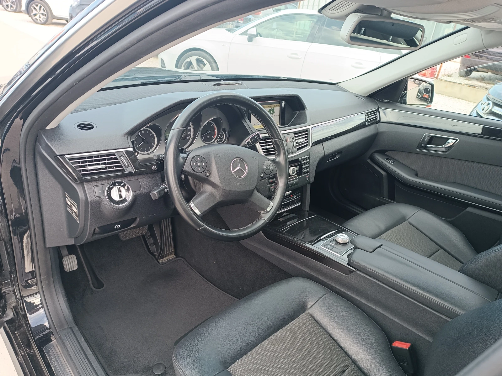 Mercedes-Benz E 350 350 CDI , снимка 13 - Автомобили и джипове - 54601964