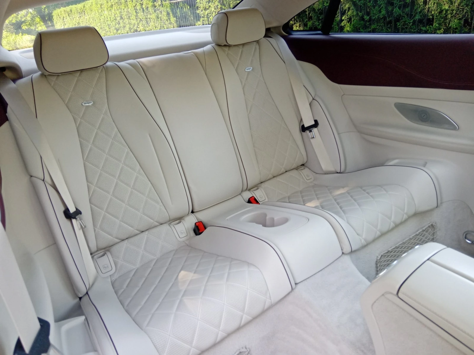 Mercedes-Benz E 400 AMG/4 MATIC/designo/ COUPE, снимка 16 - Автомобили и джипове - 54703964