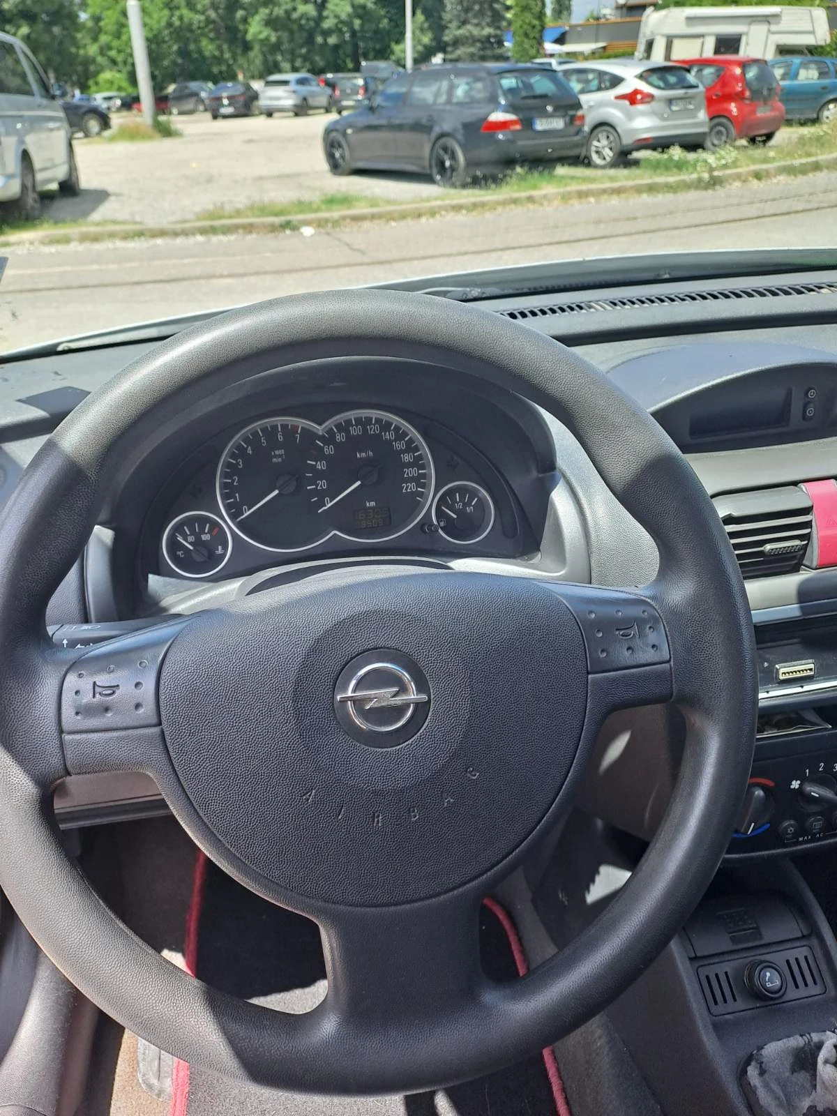 Opel Corsa 1.0, снимка 13 - Автомобили и джипове - 54930736