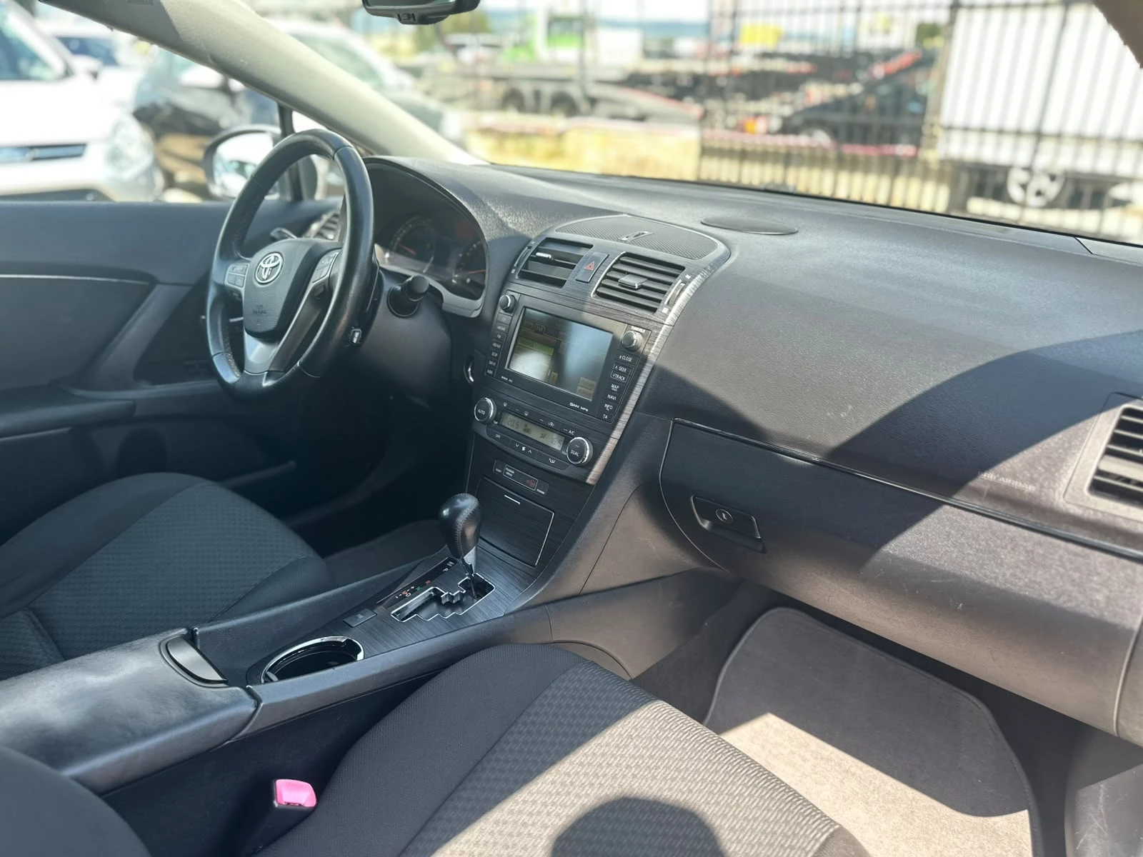 Toyota Avensis / 2.2D / 150HP / EXECUTIVE / ПАНОРАМА / АВТОМАТ /, снимка 12 - Автомобили и джипове - 55301454
