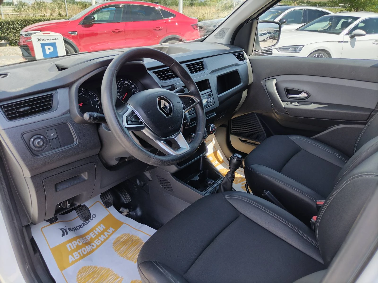 Renault Express 1.5 Blue dCi/75к.с., снимка 12 - Автомобили и джипове - 55446306