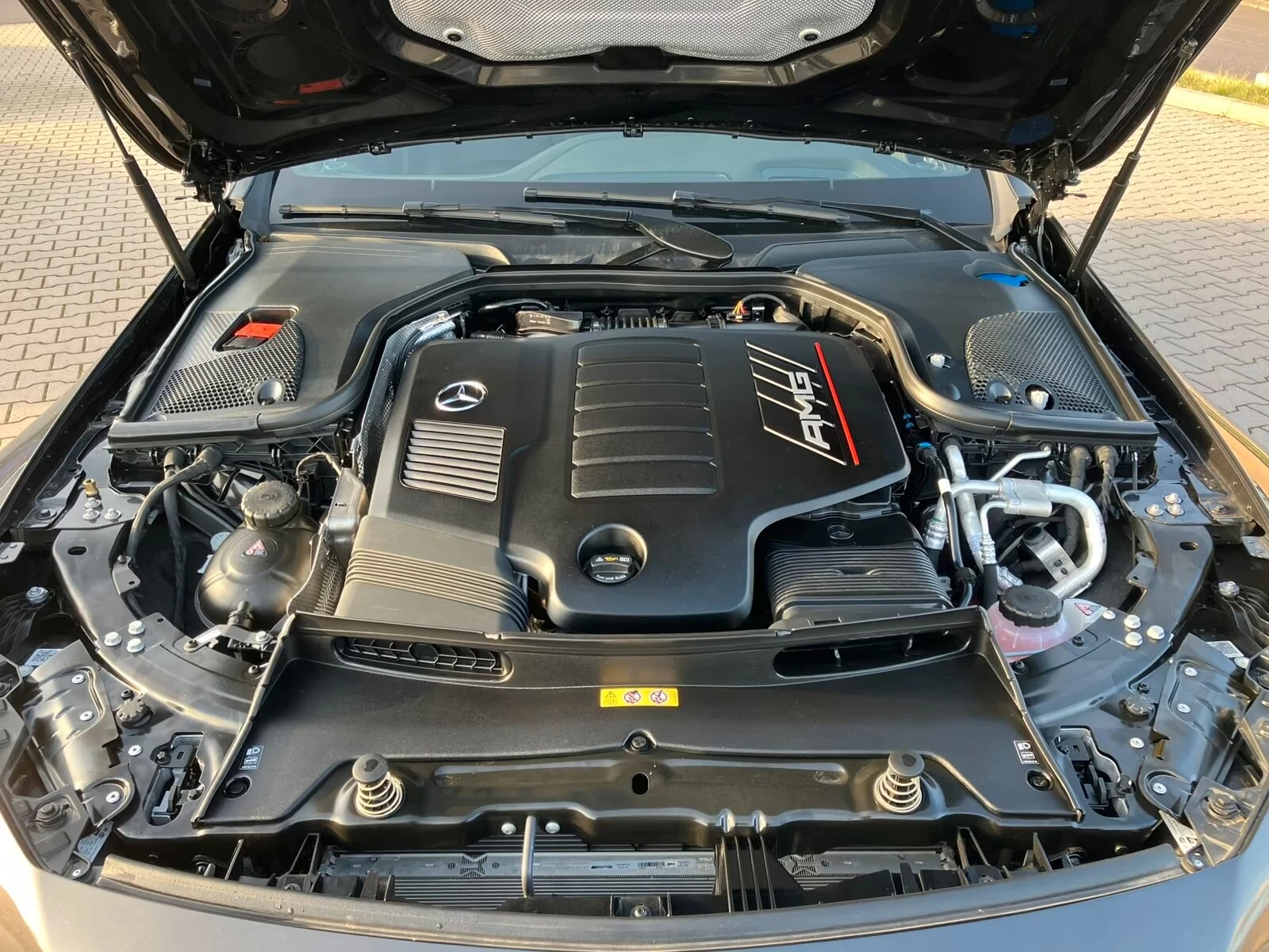 Mercedes-Benz AMG GT 53/4M+ /AERO/435HP/MULTI/BURM/360/323h, снимка 6 - Автомобили и джипове - 55666434