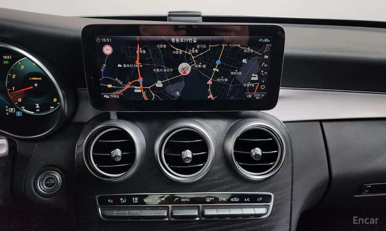 Mercedes-Benz C 200 * KEYLESS* LANE ASSIST* ФИКСИРАНА ЦЕНА ДО БЪЛГАРИЯ, снимка 16 - Автомобили и джипове - 56192649