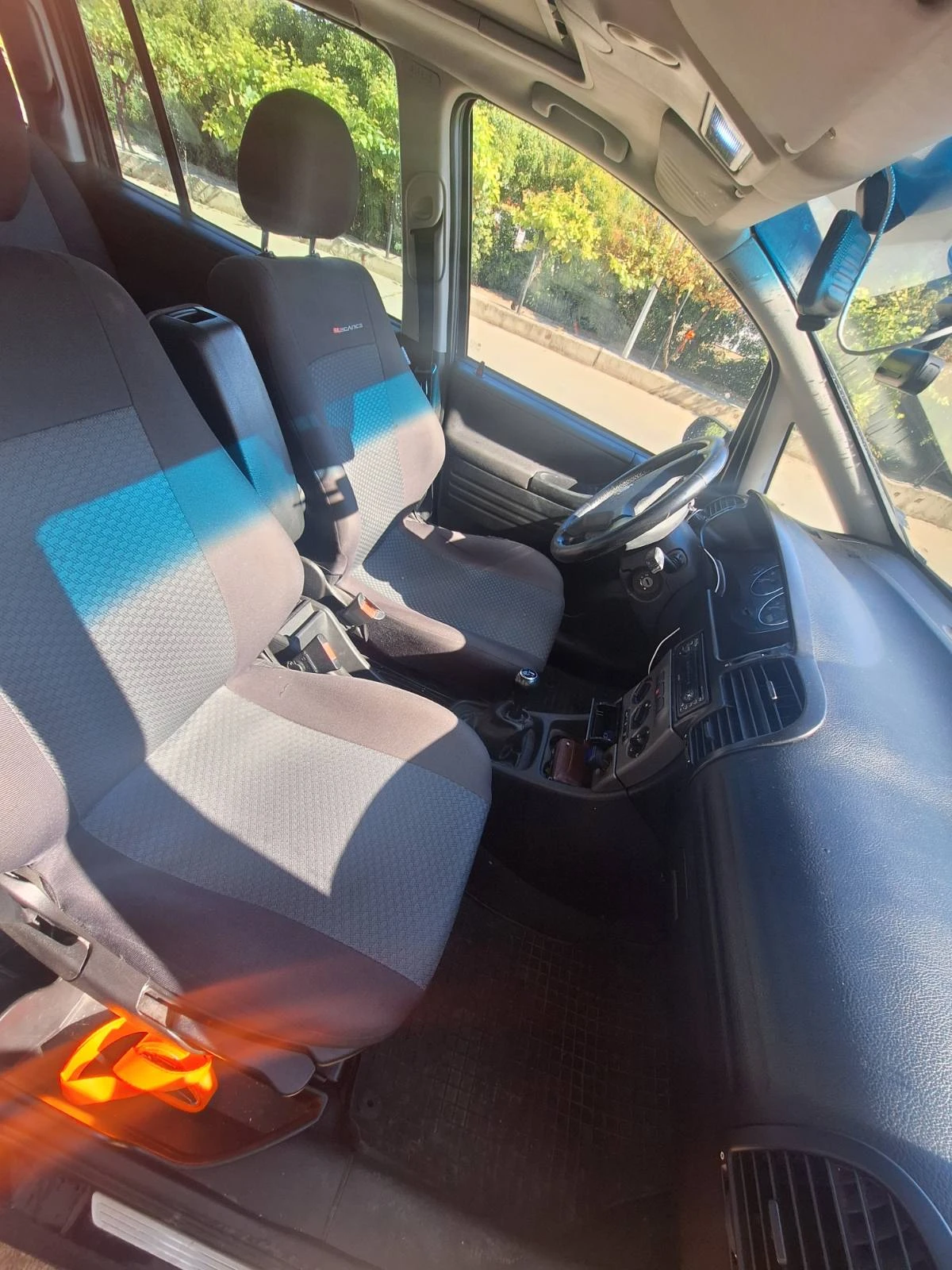 Opel Zafira, снимка 5 - Автомобили и джипове - 56277560