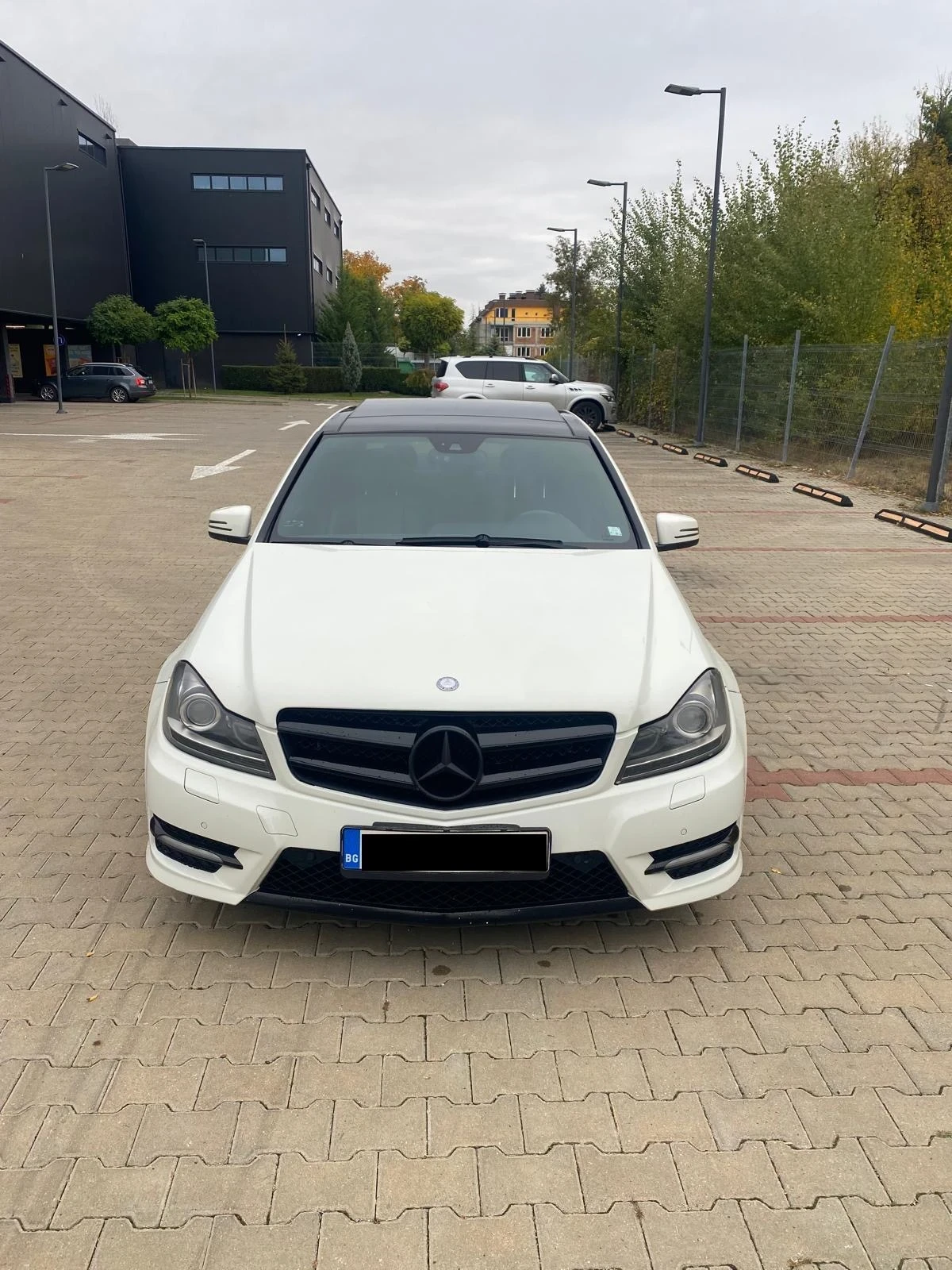 Mercedes-Benz C 300 AMG 4 MATIC, снимка 2 - Автомобили и джипове - 56518408