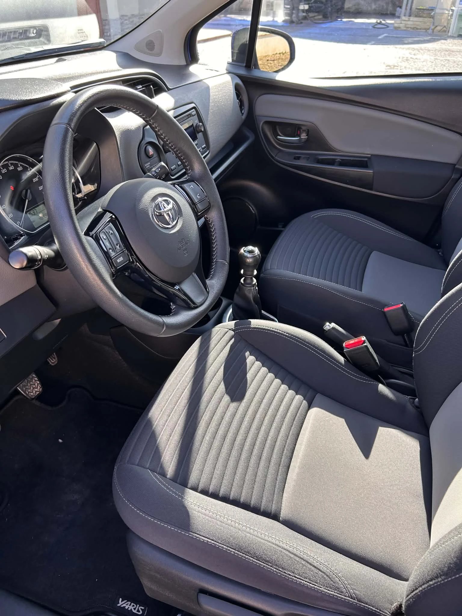 Toyota Yaris TERR� 1.5 - 46 436 �� | Mobile.bg � ����������� 4