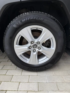 Toyota Rav4 2.5i Hybrid AWD 222hp, снимка 13