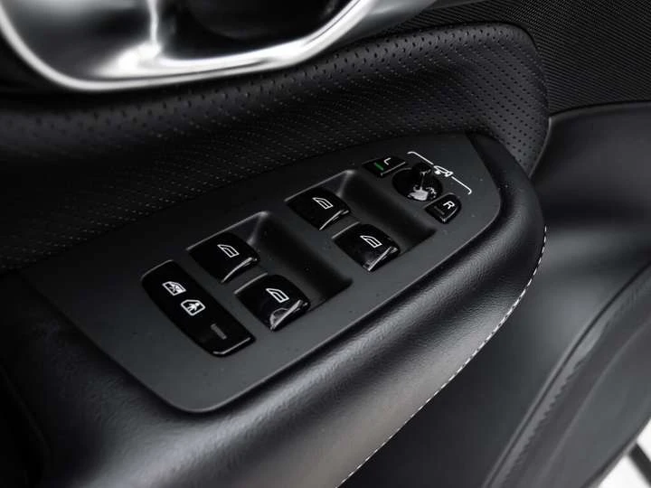 Volvo Xc90 T6| R-DESIGN| NAV| SUNROOF| HEATED STEERING| ACC| , снимка 13 - Автомобили и джипове - 53537184