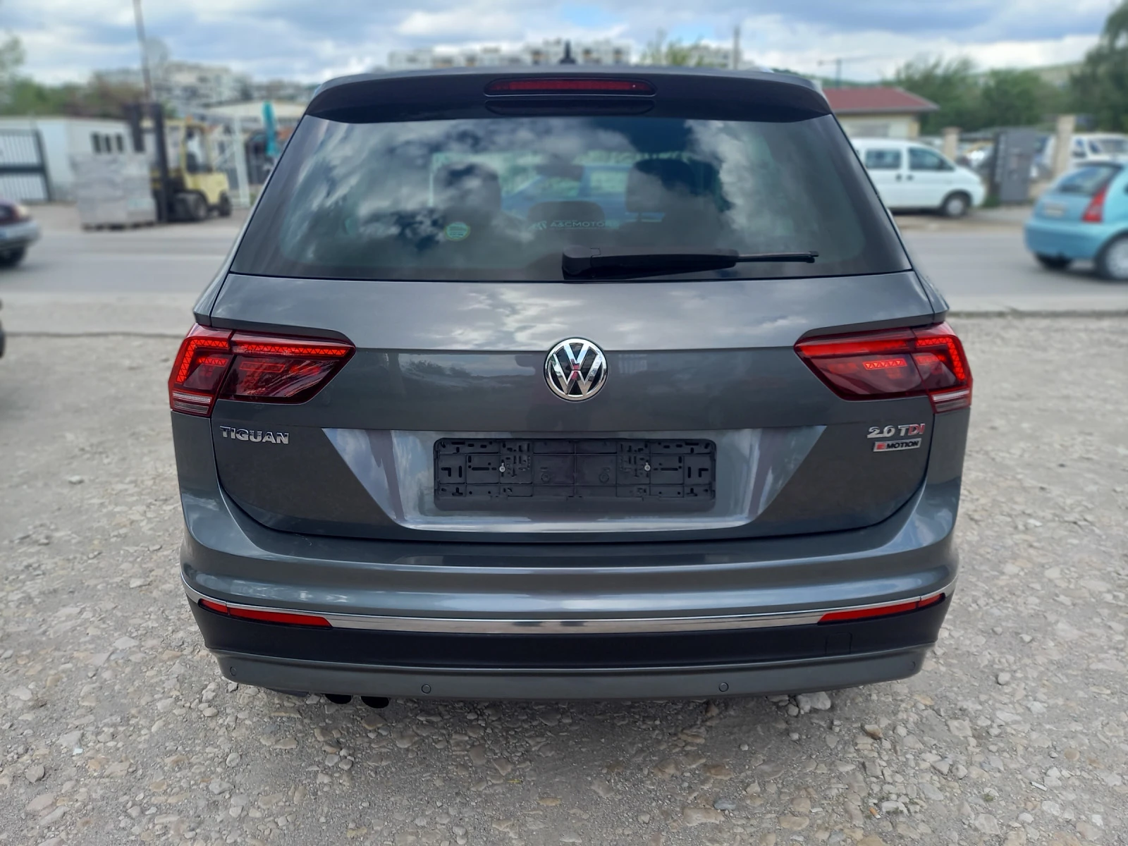 VW Tiguan 2.0tdi DIGITAL 190kc 4x4 LED - изображение 4