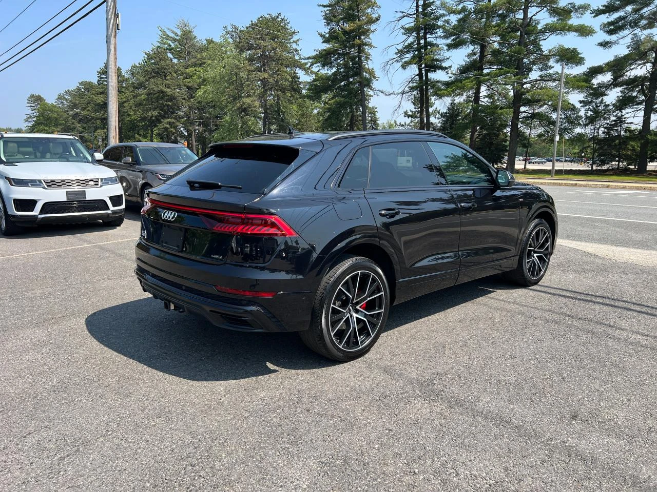 Audi Q8 S-LINE* BLACK OPTIC* DISTRO* DIGITAL* KEYLESS* B&O - изображение 4