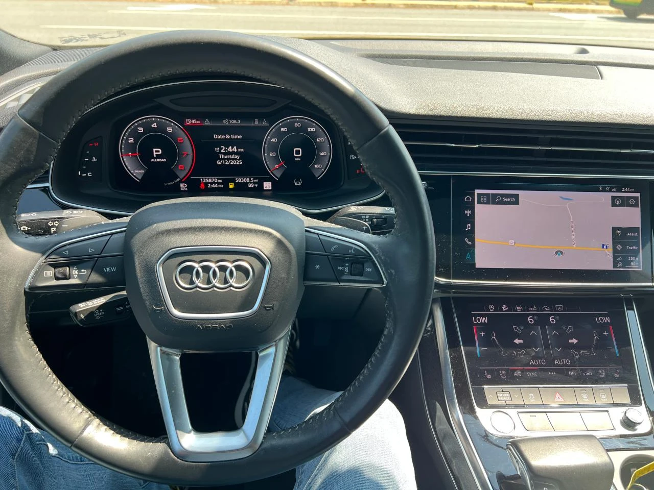 Audi Q8 S-LINE* BLACK OPTIC* DISTRO* DIGITAL* KEYLESS* B&O - изображение 5