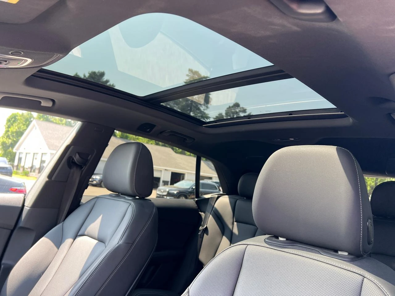 Audi Q8 S-LINE* BLACK OPTIC* DISTRO* DIGITAL* KEYLESS* B&O - изображение 7