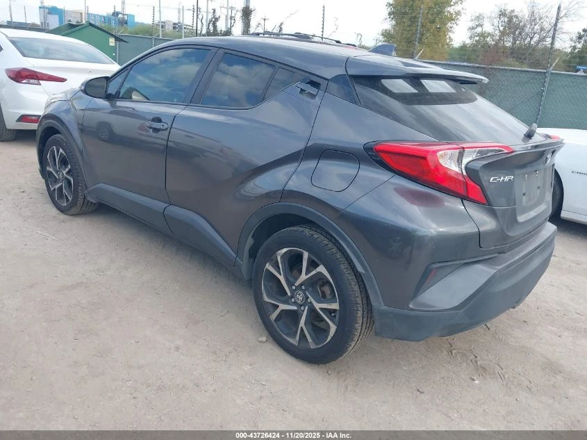 Toyota C-HR XLE - изображение 3